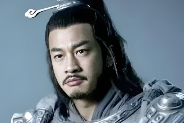 记者问何润东你是哪部剧火起来的
何润东：逐玉。
再问：你演的哪个角色?
何润东：