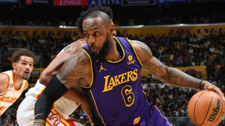 詹姆斯拒绝绿军，NBA最大宿敌为何难以破冰？