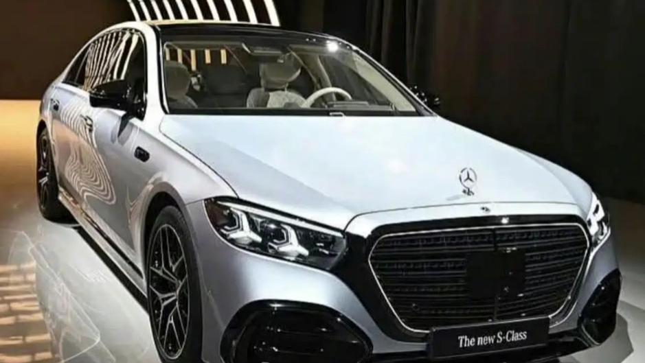 新增或重新设计2700个零部件 新款奔驰S实车曝光