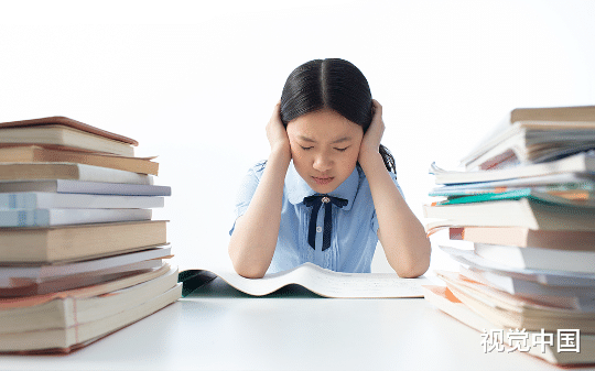 高考没上600分，爸妈却说还不如养条狗，我死后第二天，他们还在逼我磕头认错