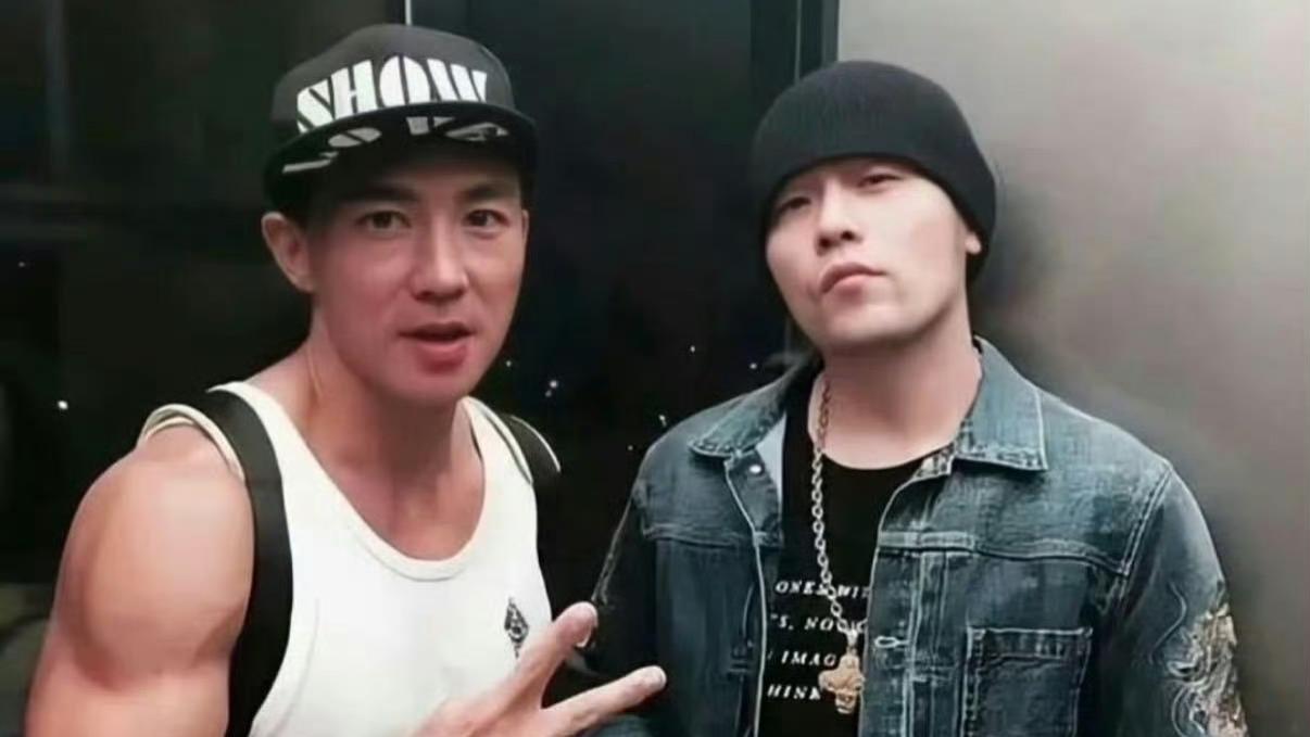 从“反向收版权费”的玩笑，看周杰伦刘畊宏的生死之交