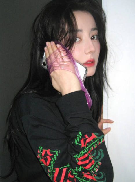 白茶清欢无别事，我在等风也等你