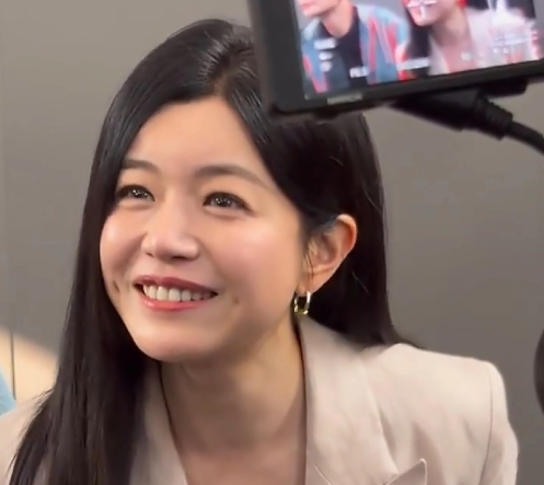 离婚整整一年的陈妍希
冲上热搜，不是因为新角色，而是让人惊讶地发现，她的状态，真