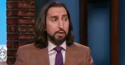 知名评论员尼克-赖特表示，在火箭首战失利后，KD应该是最“沮丧”的，而阿尔佩伦-