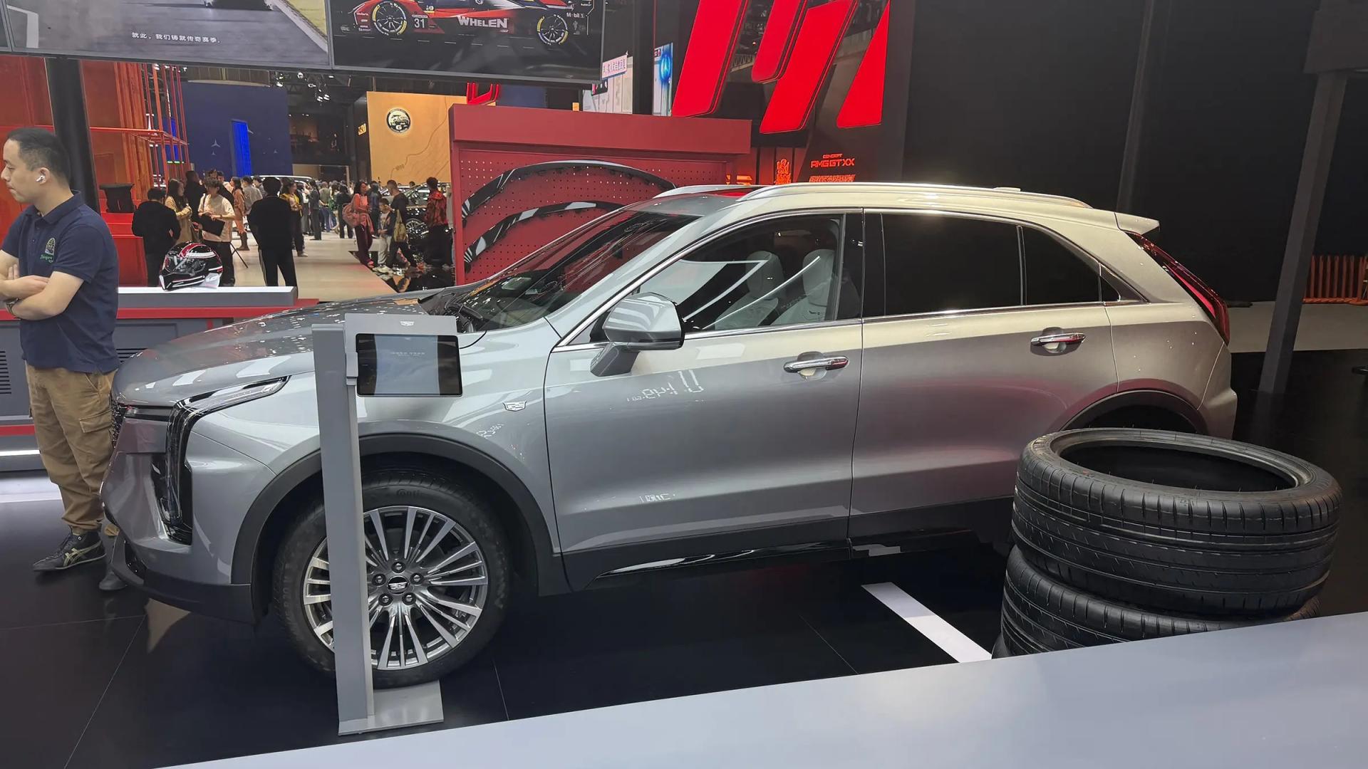 豪华SUV跌至14万，底盘扎实，操控质感一流，外观霸气，内饰科技