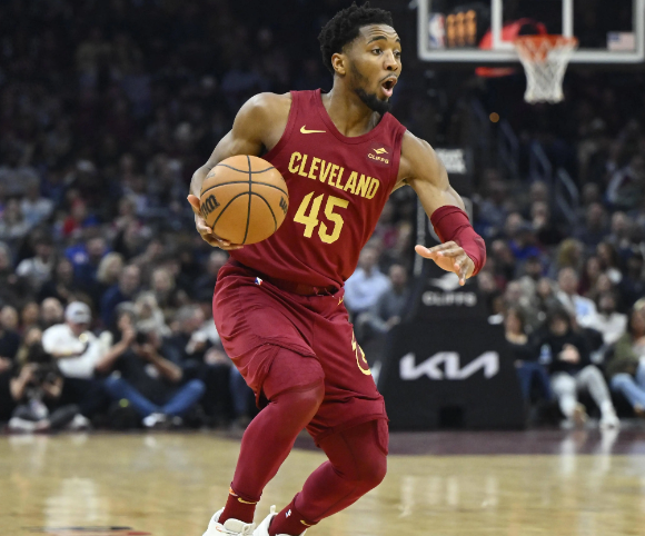 NBA季后赛首轮G1，骑士主场126-113战胜猛龙，总比分1-0。
本场比赛，