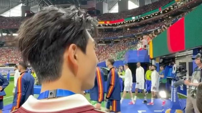 世界杯赛场“开球嘉宾”居然是李现