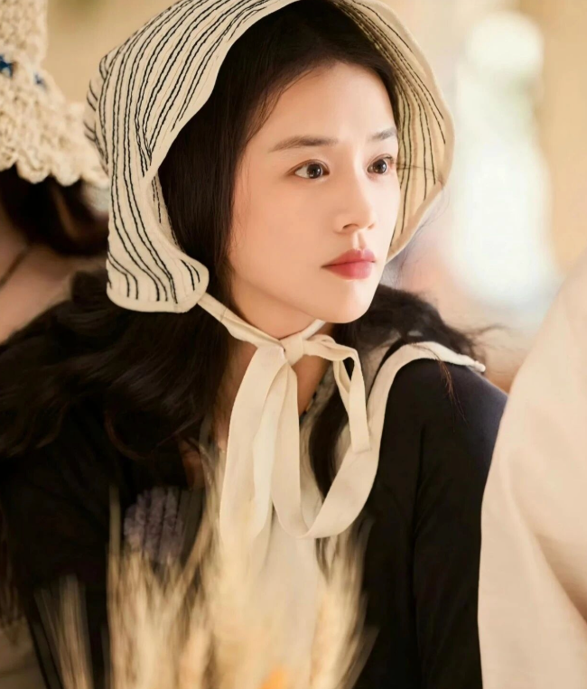 38岁的马思纯
在白色情人节，戒掉了乞求爱