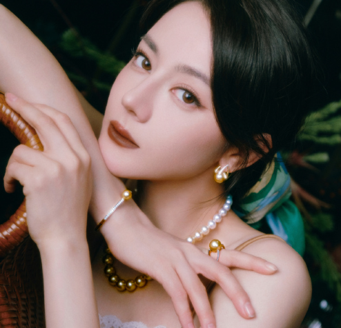 就算见不到又怎样呢，相隔万里我也能爱你