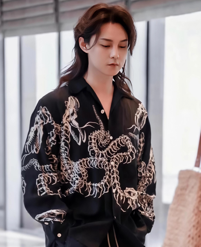 怎么说尹正这个人呢
虽然没有大红大紫，但是观众都认识他；虽然自己说没拿过什么像样