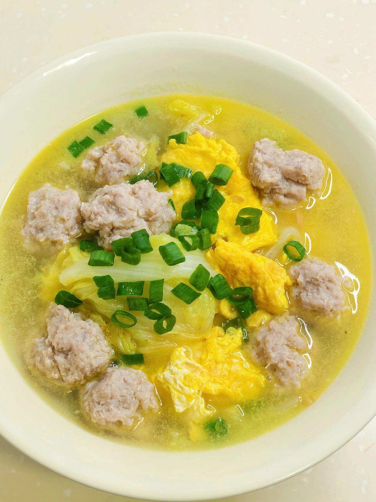 掉秤党封神✅撑死人还低卡！白菜鸡蛋丸子汤巨鲜
救命！减脂期终于不用啃寡淡白水煮菜