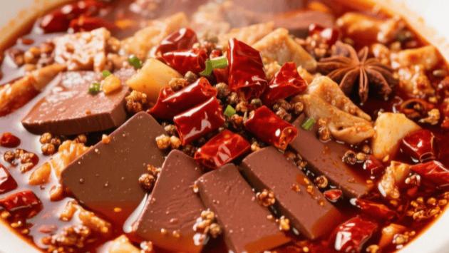 毛血旺：麻辣鲜香一锅端，足不出户吃出川渝江湖味！