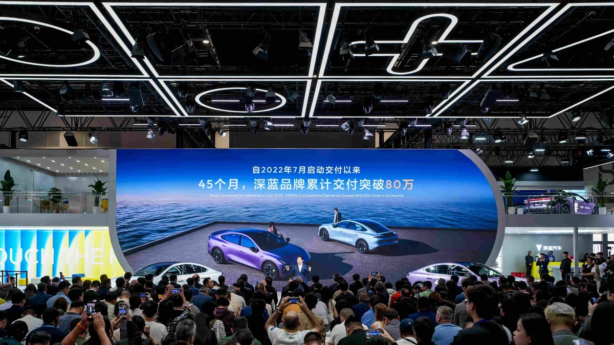 北京车展深蓝四周年上新季：L06 Max限时到手价11.89万起