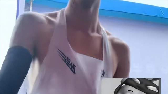 开局一件破衣服，结局让两万人破防！这位二十岁小伙，跑赢了人生