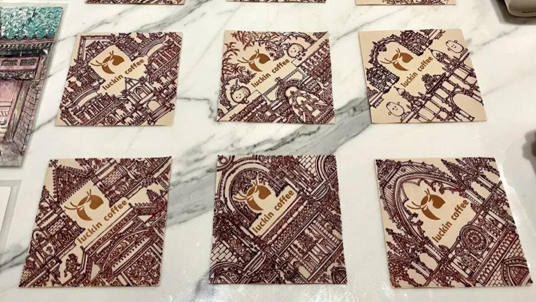 咖啡与画笔的相遇