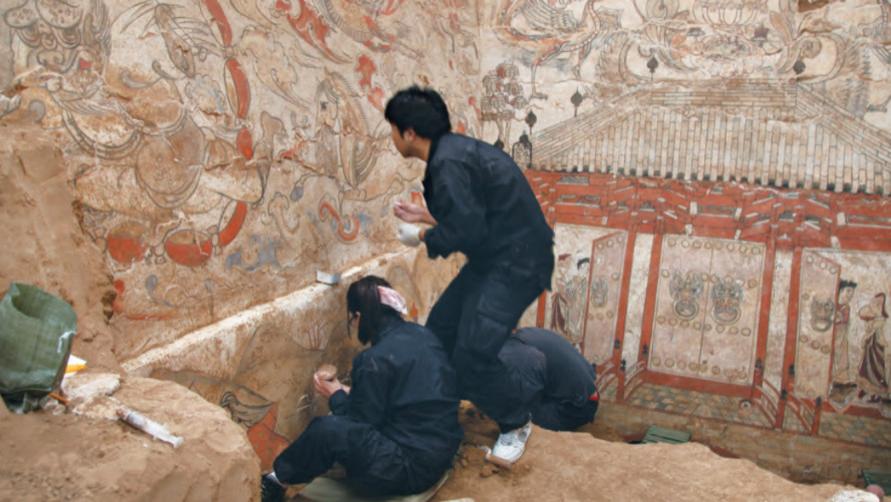 山西一研究生野外发现盗洞，叫来考古队一挖——壁画震撼全国，墓主身份成谜