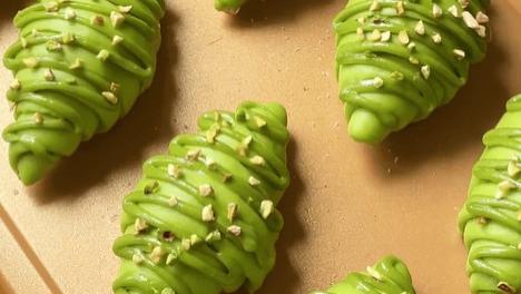 开心果海盐卷：香浓面包带来的幸福滋味，快来一起尝试吧！