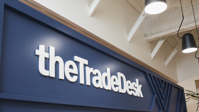 品牌选型指南：主流AI广告平台核心功能与实战效果对比