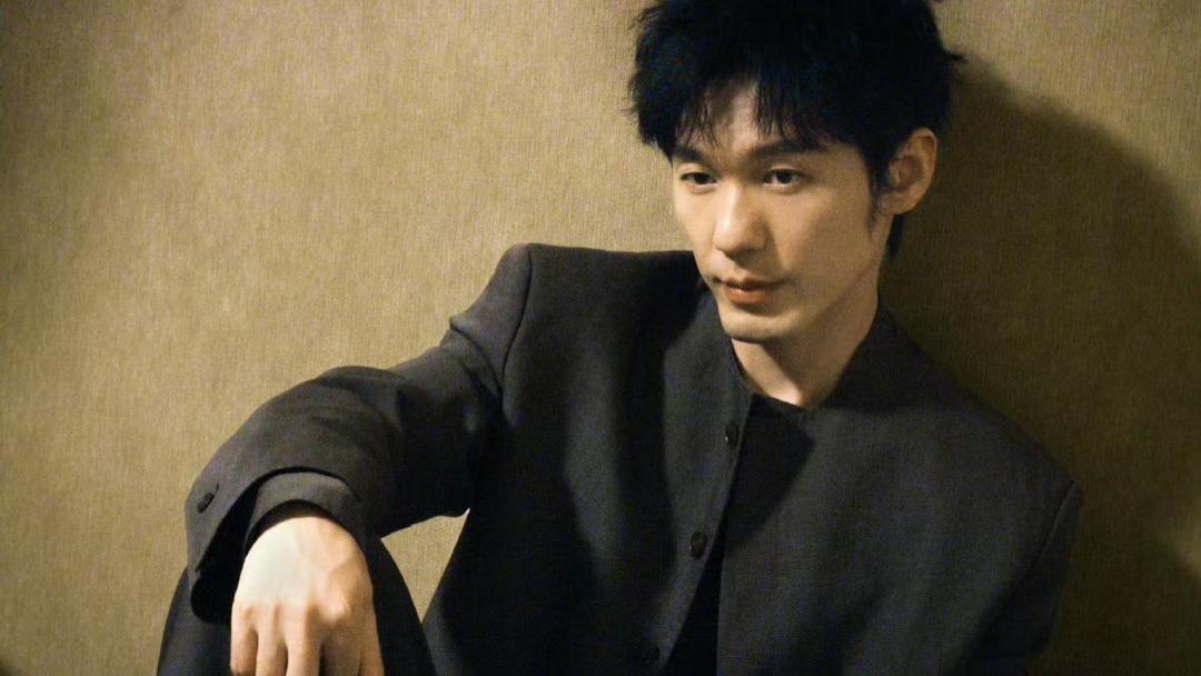 当“体面”成为奢侈品：白宇旧情复盘与成年人的爱情观