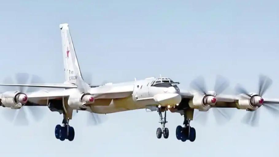 一旦起飞意味着开战！绕地球飞行80圈的轰炸机，美国也不敢打下来