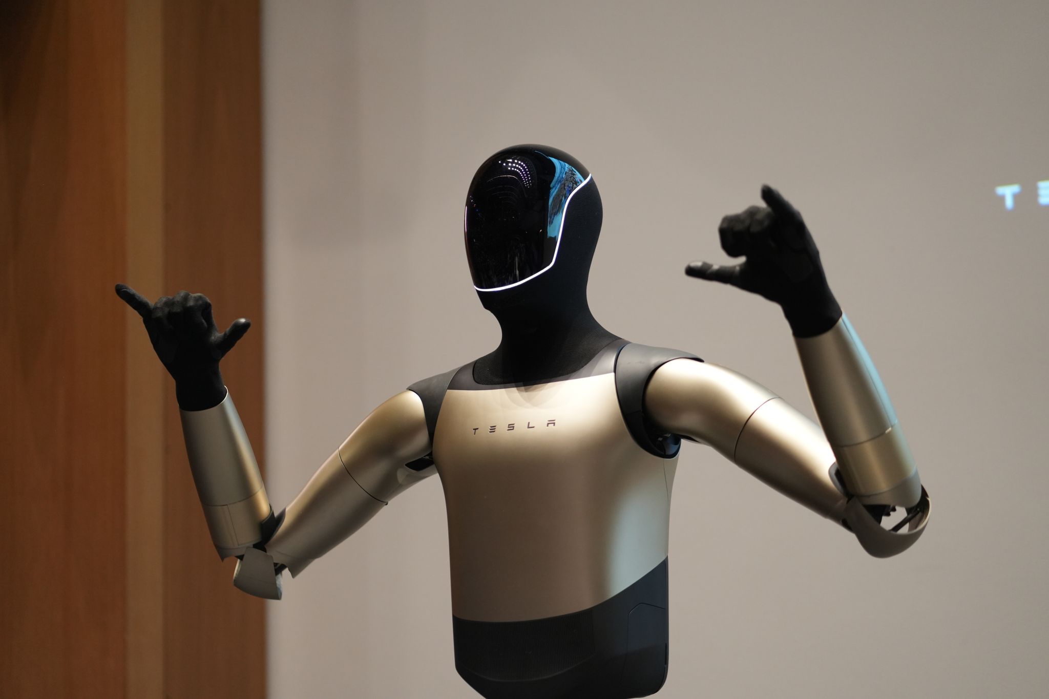 特斯拉上海工厂有望生产人形机器人Optimus