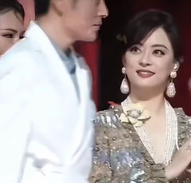 孙俪最不想让邓超看见的一个镜头
要是邓超真的看见了，心里会咋想？