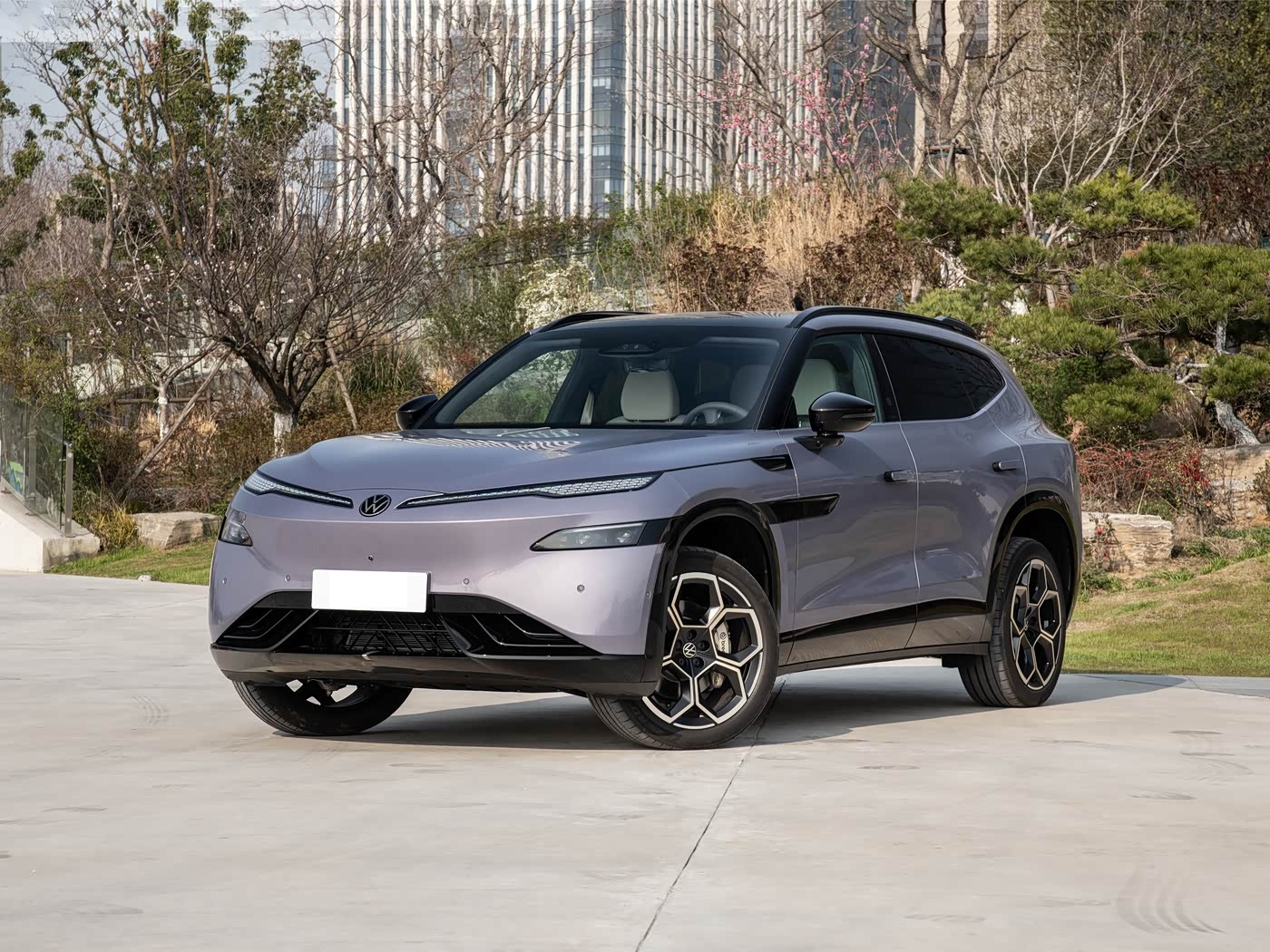 大众金标纯电SUV上市！轴距超3米+双腔空悬+ 800V超充