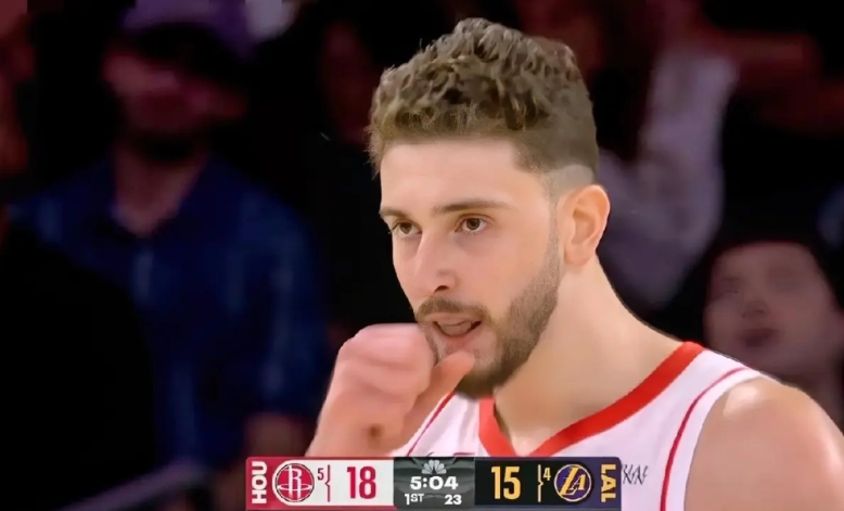 说火箭不能光盯着杜兰特，我们今天聊聊申京。

申京最大的问题不是能力不足，而是太