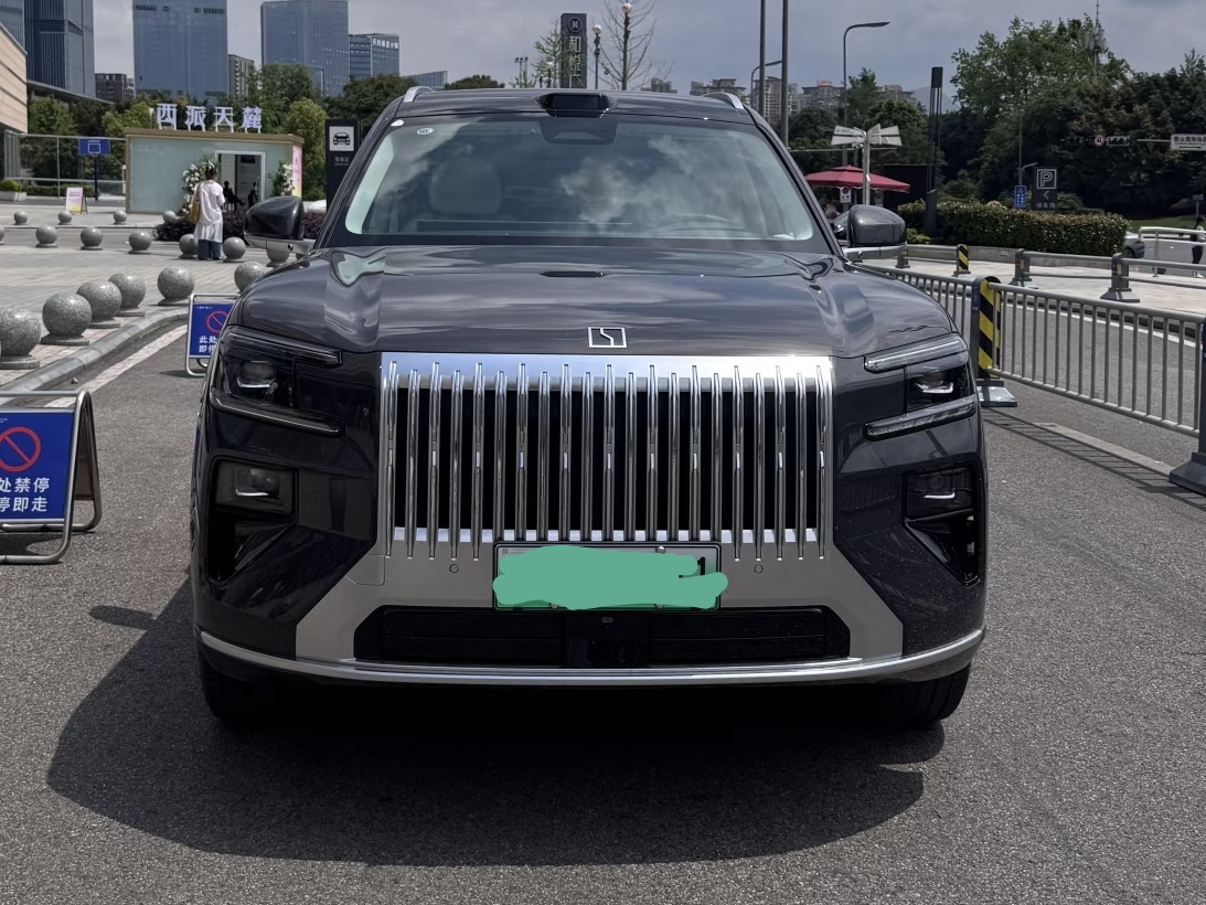 极氪8X的产品定位，聪明得很！
