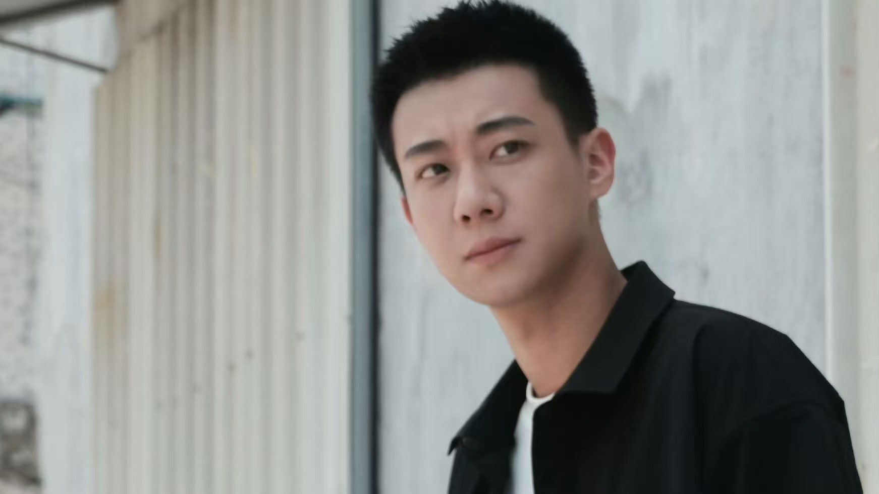 《北境往事》开播，地域质感拉满
由高至霆、金瀚、卜冠今主演的短剧《北境往事》今日