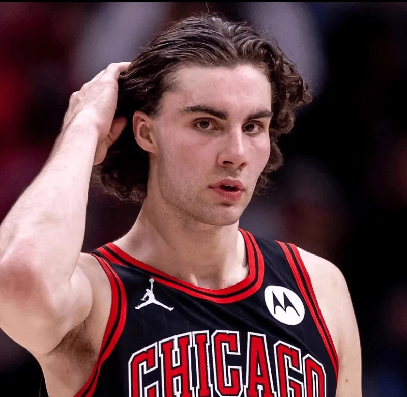 NBA常规赛公牛客场对阵马刺的比赛已经结束。全场战罢，公牛以114-129不敌马