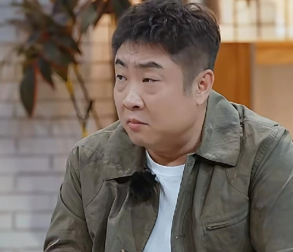 乔杉我以前没有经纪人都是自己谈事儿

但自己聊工作就不合适，我就跟我老婆说你来装