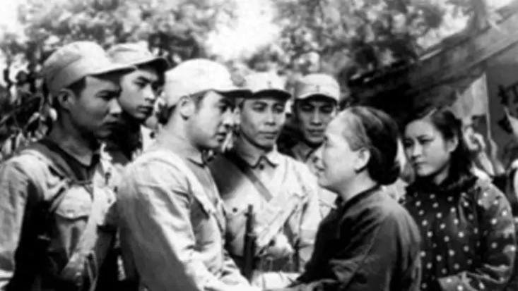 1936年，红军团长梁从学身负重伤，幸亏附近一位老妇人出手相助