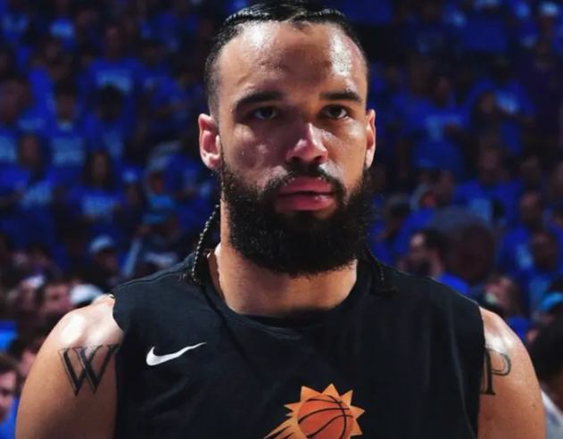 NBA季后赛西部首轮G3太阳（0）109-121（3）不敌雷霆。
狄龙-布鲁克斯