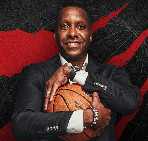 猛龙最让人绝望的是，谁都知道球队的问题在哪里，但是根本就解决不了。乌杰里两笔离谱