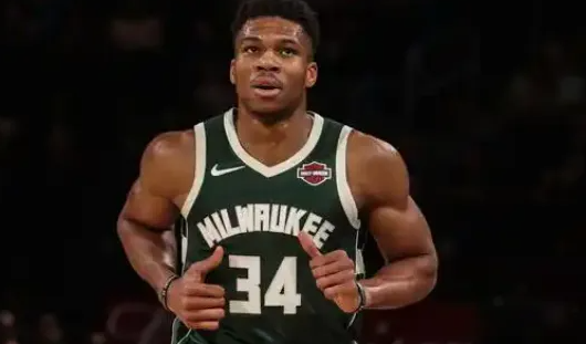 NBA记者Marc Stein在个人社媒上转发了一段雄鹿老板Jimmy Hasl