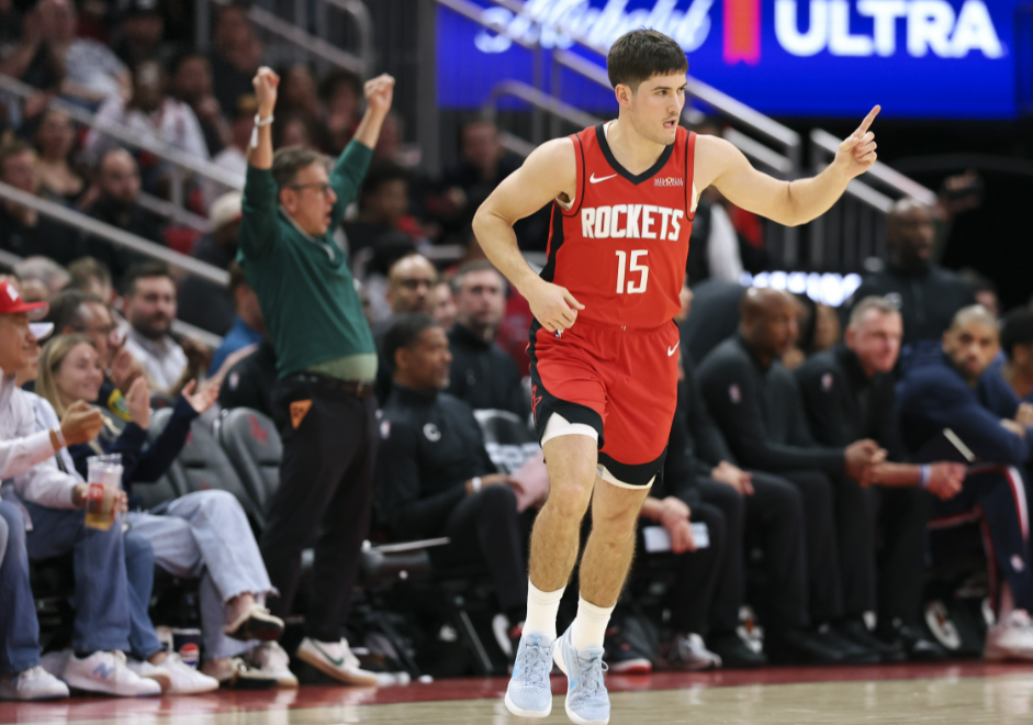 连续首发的谢泼德效率持续下降

连续首发以后在火箭VS鹈鹕的比赛中三分越来越没谱