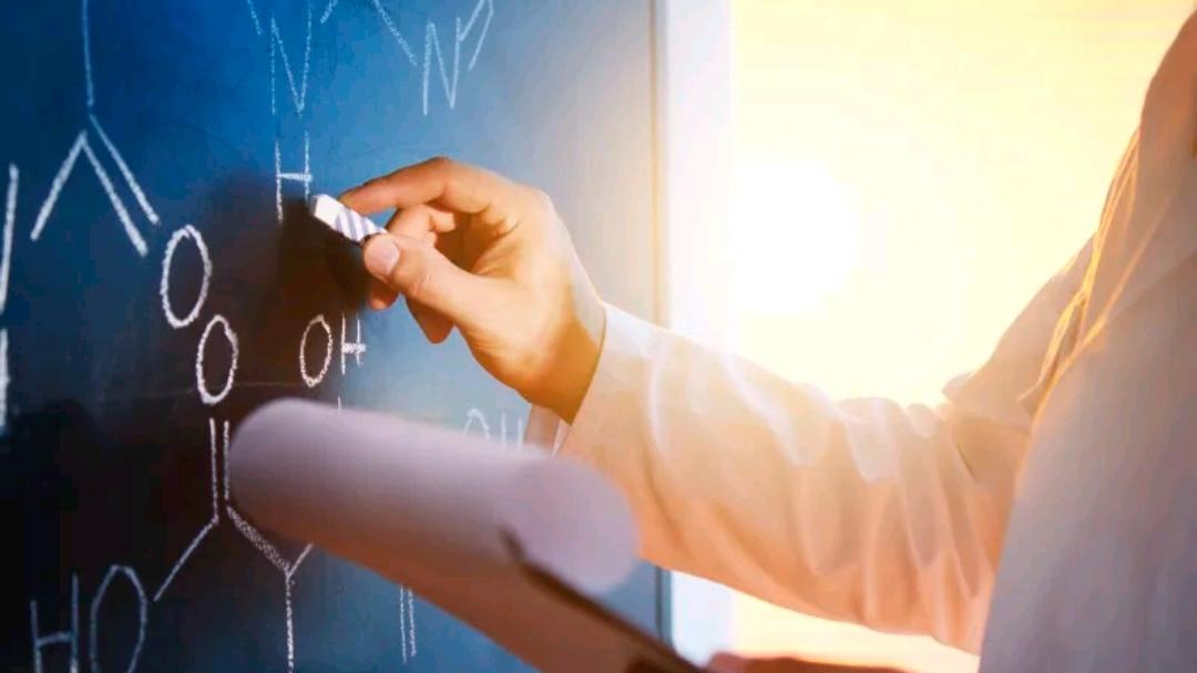 极端网友为何要恶意诋毁易中天讲话内容？只是因为发泄心中的不满吗