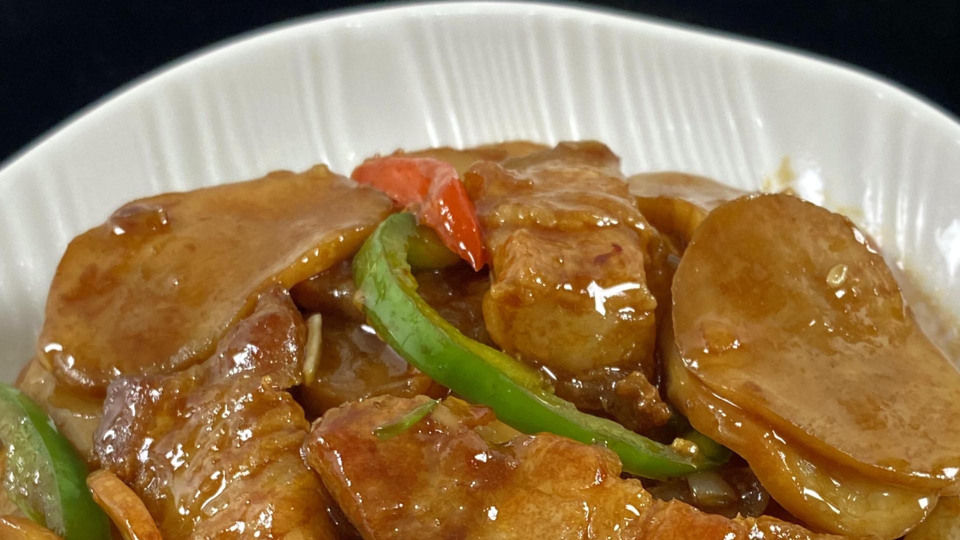今天分享巨好吃的五花肉炒杏鲍菇真的是下饭神器
