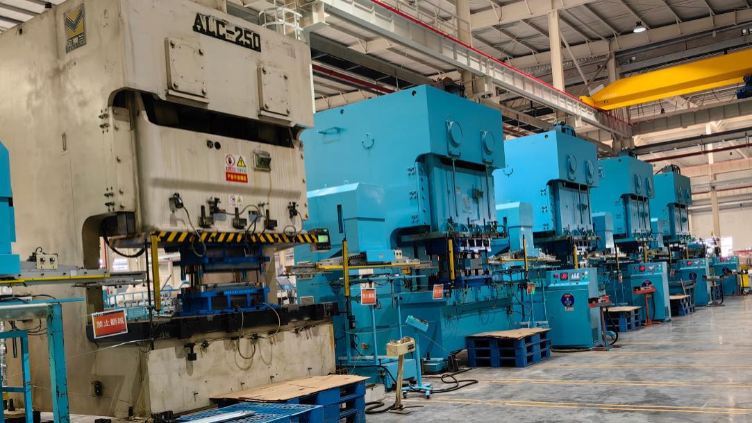 家电冲压自动化避坑指南！5步搞定外机壳高故障