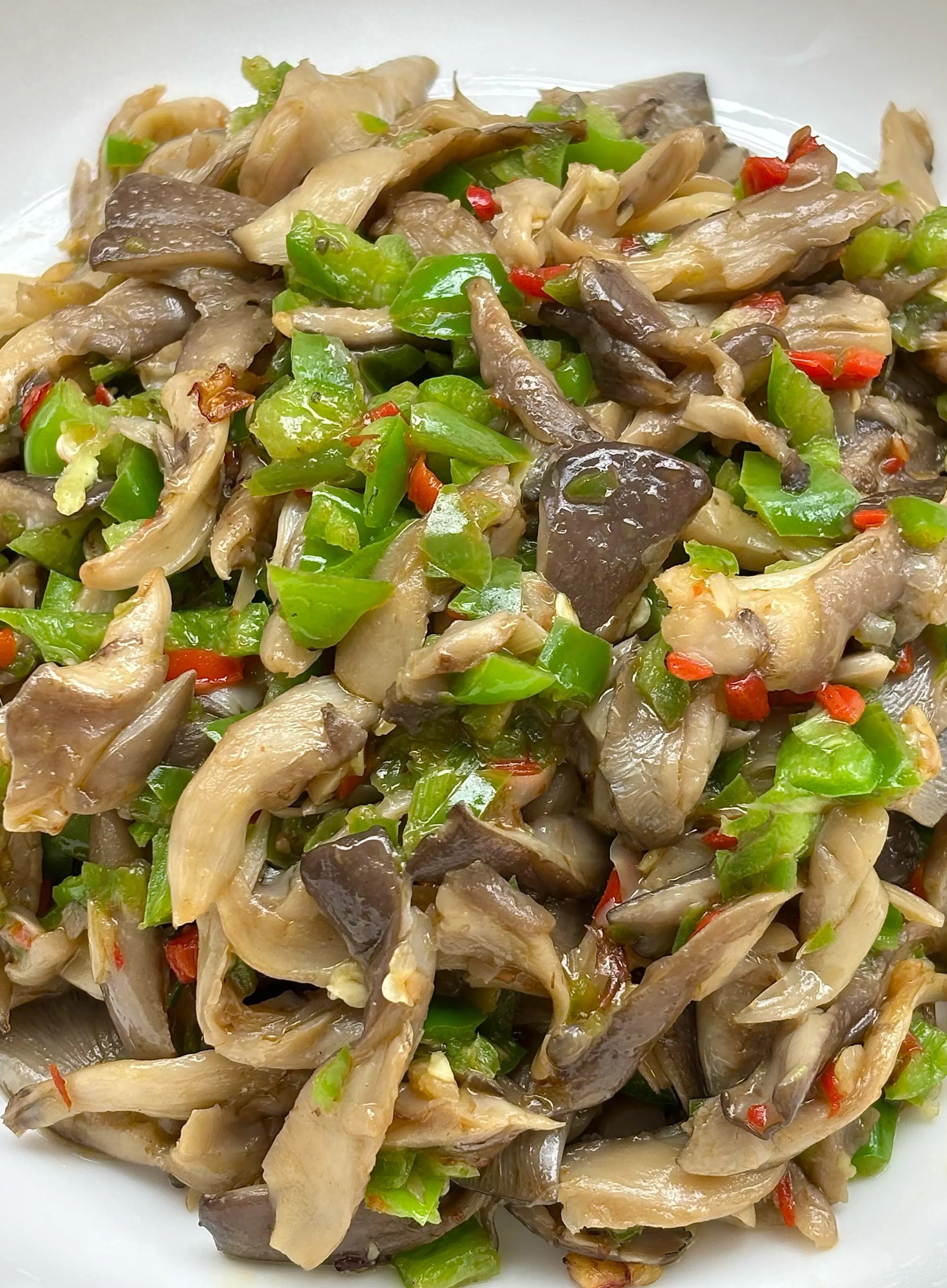 🍄春季这菜要多吃！调理肠道，降火润燥，不懂吃真可惜
春天菜市场里，有几种食材正