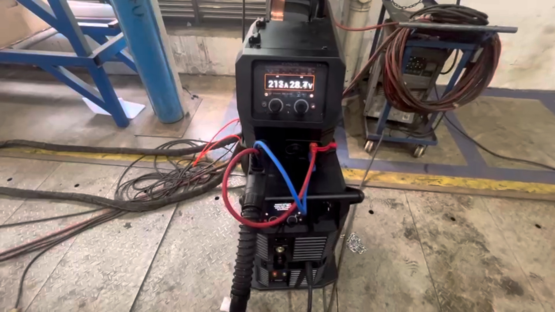 钢结构厂的老陈和那台佳士EVOLVE400