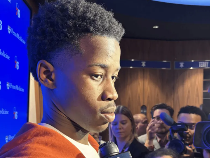 NBA季后赛，76人埃奇库姆接受采访，谈到了球队防守端的挣扎。
埃奇库姆表示：“