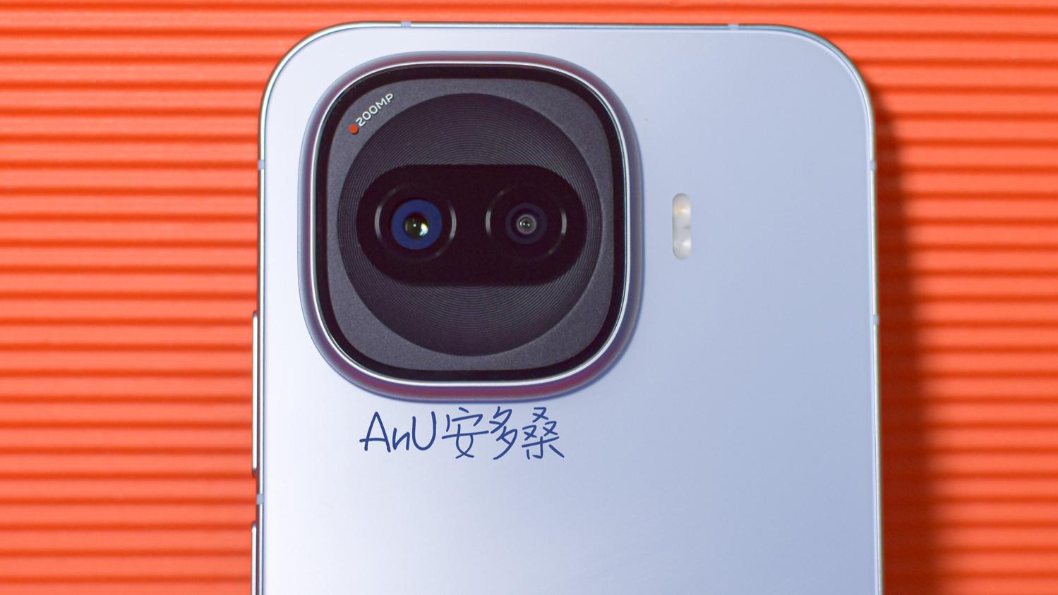 iQOO Z11 Turbo: 新样子，一样有实力