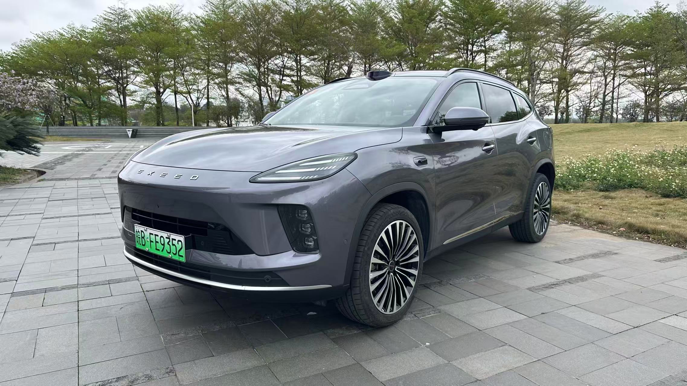 今天试驾星途ET5，其实这车在去年体验地平线驾辅时就试过，驾辅功能确实给了我惊喜