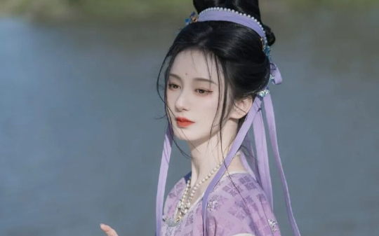 为救家里人，我嫁给犯了事的权贵人家，而丈夫，正是京中贵女都想嫁的对象