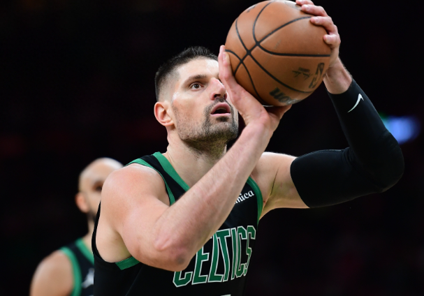 大家来聊聊这个武器

之前在红牛，进攻不是很强吗？怎么菜成这样？加里扎比他厉害多