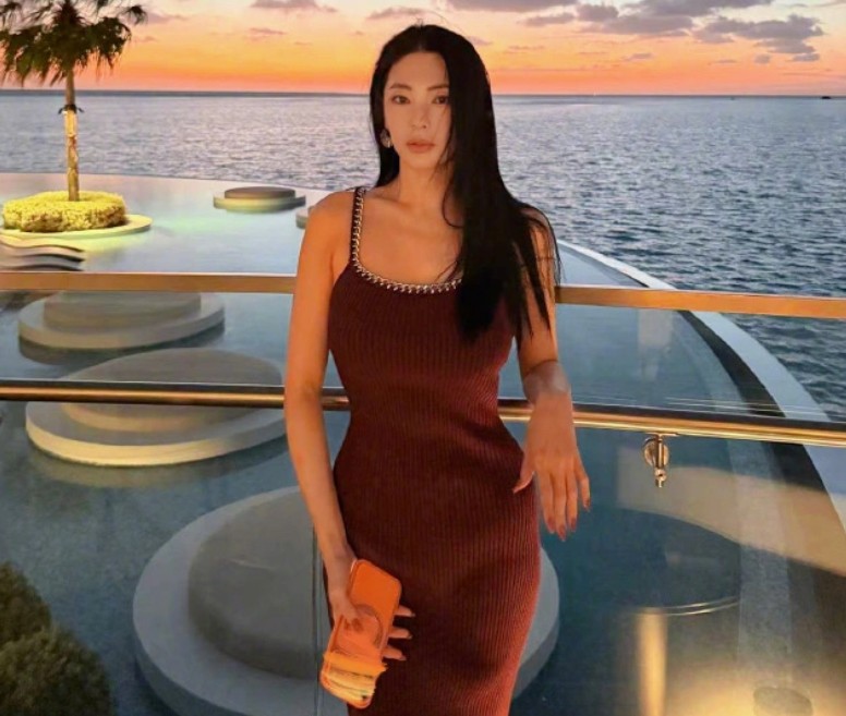 不懂张雨绮她骂的到底是哪一部分人？
1.在直播间后台下单了还没付款也不会发货的那