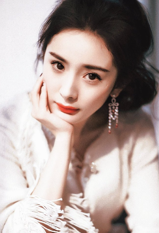 总要有一次奋不顾身，去看你站在台上闪闪发光的样子