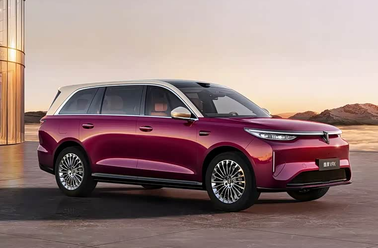 魏牌V9X实车曝光，800V插混+5米3车身，正面硬刚理想L9问界M9
尺寸和空